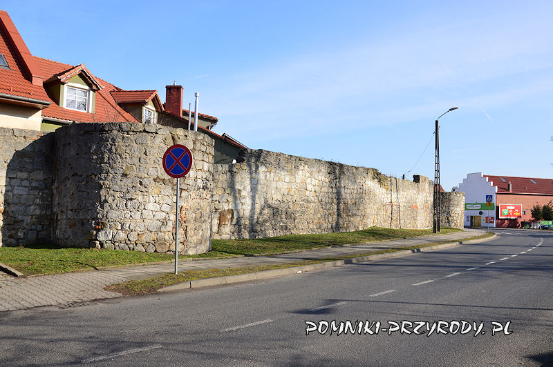 Nowogrodziec - mury obronne