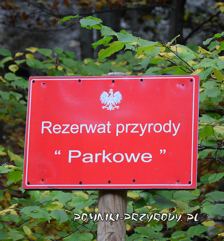 tablica na granicy rezerwatu przyrody Parkowe