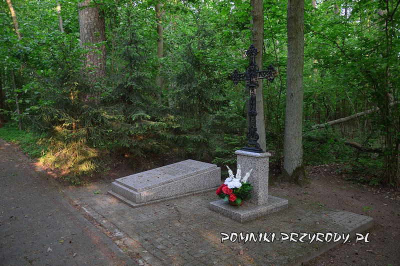 miejsce pamięci w Uroczysku Ościsłowo miejsce pamięci w Uroczysku Ościsłowo